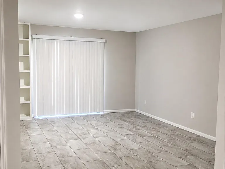 1860 White Oak Dr #217 — Photo 11