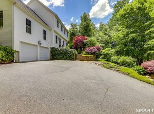 46 Cow Hill Rd, Groton, CT 06355