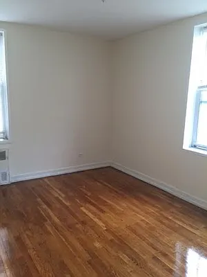 Rented by Roberto Guilbet, LREB | media 33