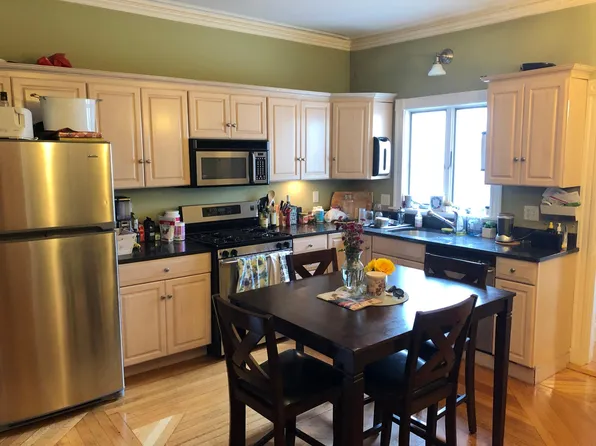 589 E Broadway #2, Boston, MA 02127