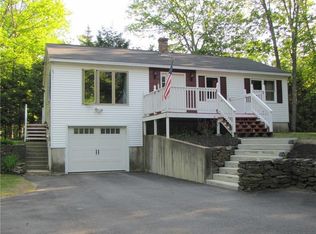 25 Victoria Ln E, North Waterboro, ME 04061