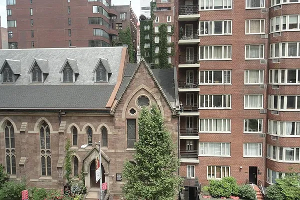 Rented by Corcoran | media 14