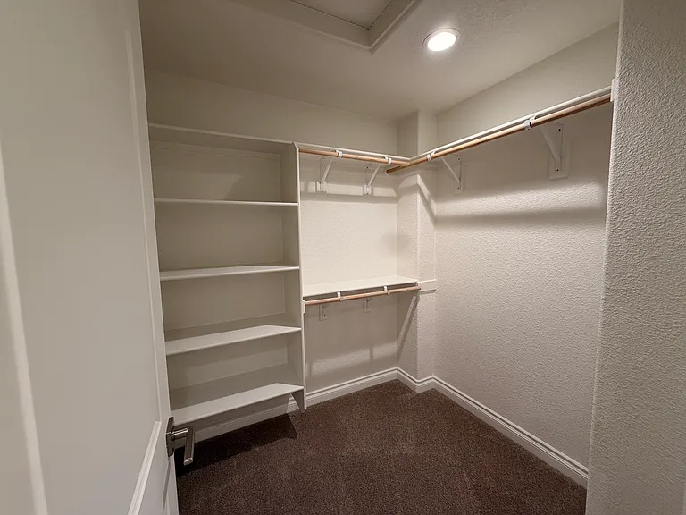 18659 Village Center Dr — Photo 17