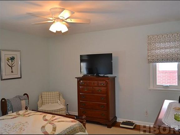 5th image of 1601 Parkway Dr