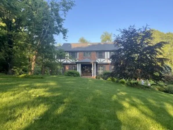 106 Shannon Dr, Blawnox, PA 15238