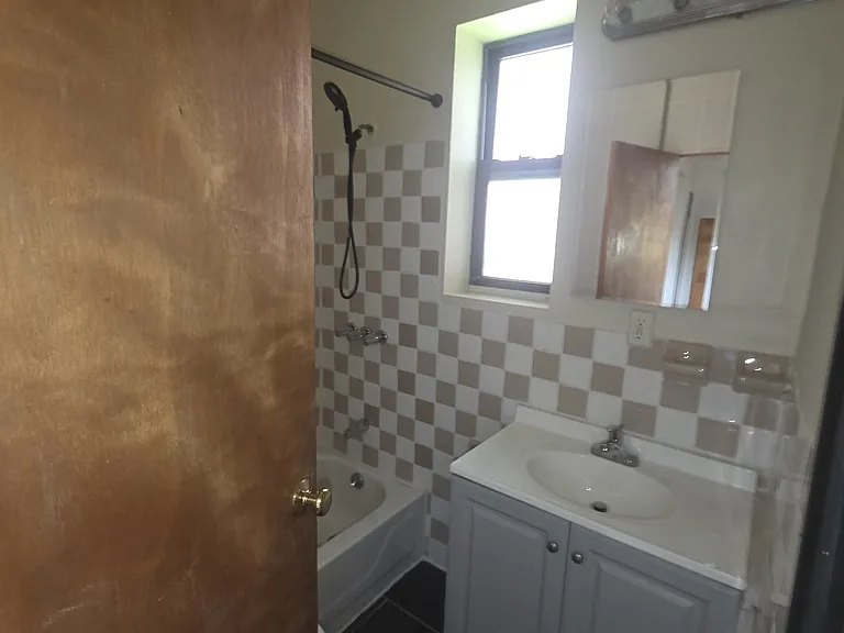 345 Stuyvesant Ave #2 — Photo 11
