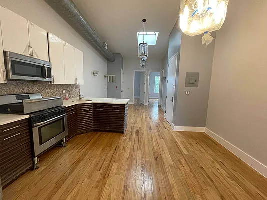 Rented by Greenrock Management | media 21