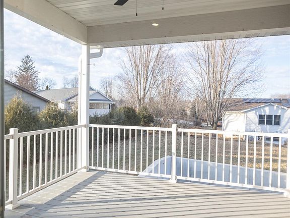 4th image of 108 Highland Dr #1