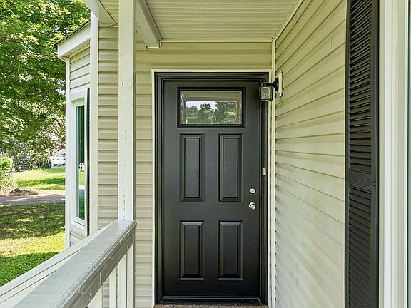 5th image of 705 Murray Dr