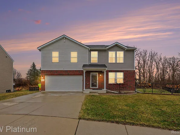 58612 Virginia Cir, New Haven, MI 48048