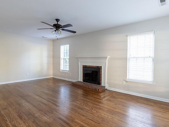 4th image of 115 Misty Meadow Dr