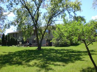 99 Mower Rd, Pinckney, MI 48169