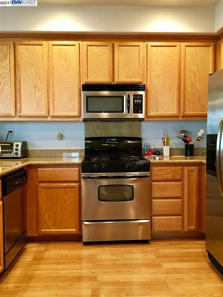 2 bed, 1347 sqft, $3,280 — Photo 4