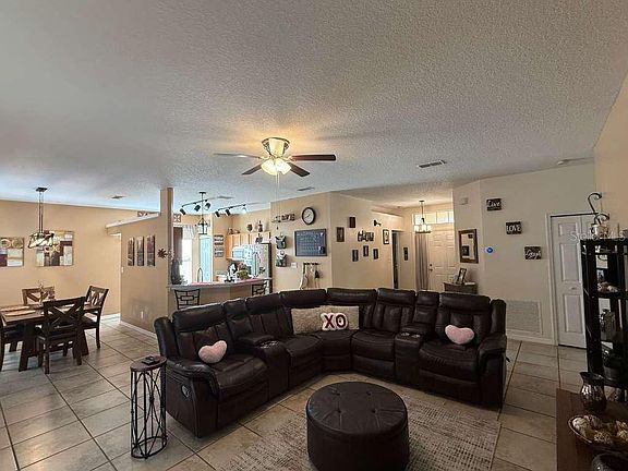3rd image of 1166 DEKLEVA DRIVE