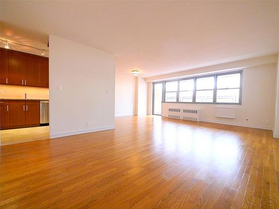 3rd image of 765 Amsterdam Ave APT 9A