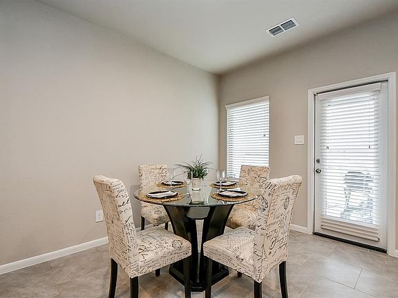 4th image of 3647 Telford Ln