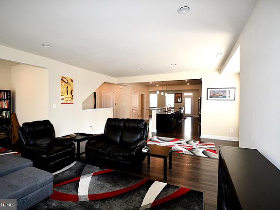 5th image of 7320 Harlow Way Unit A