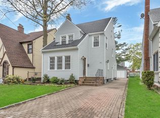 341 Wellington Rd, Mineola, NY 11501