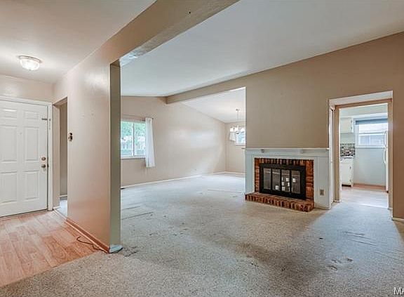 4th image of 61 Gocke Pl