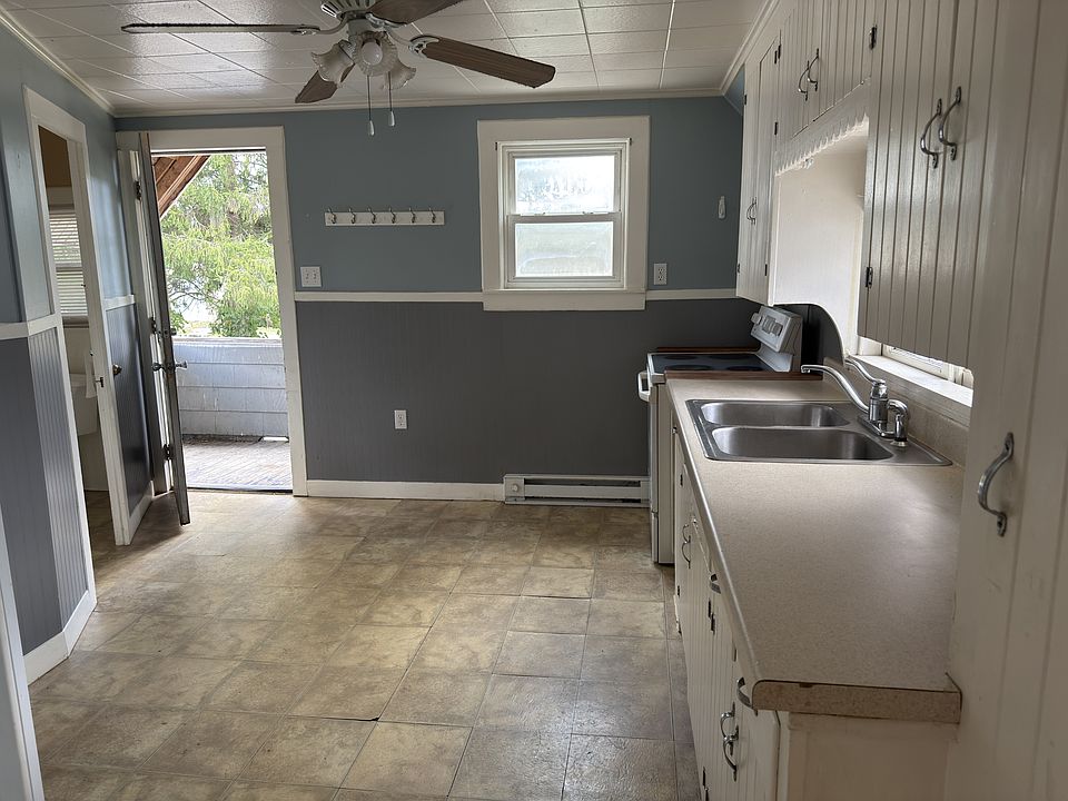 1st image of 110 E Elmwood Ave #2