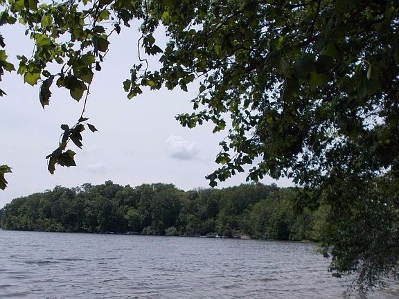 5th image of 12042 Lakefront Dr