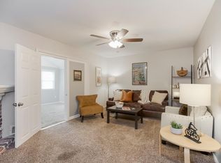 305 NE Sharon Dr, Lees Summit, MO 64063