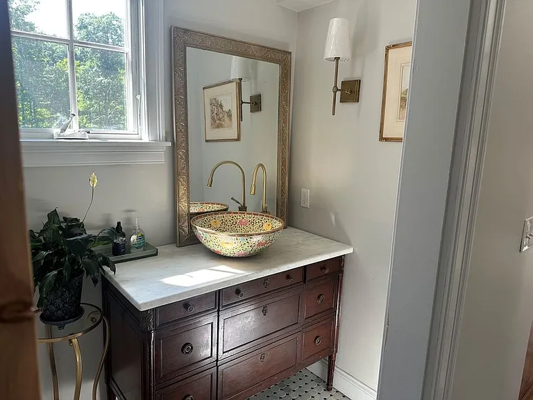 32 Concord St — Photo 10