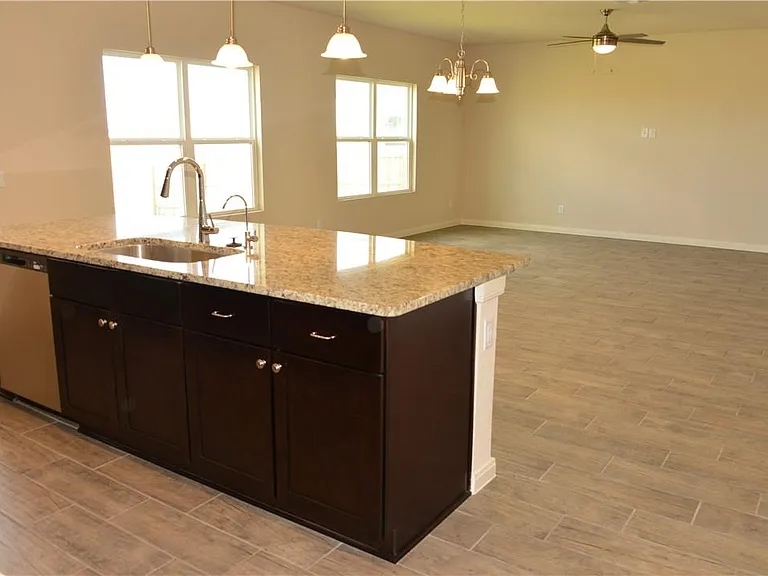 741 Farmers Dell — Photo 3