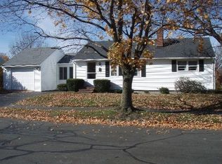 2 Bow St, Danvers, MA 01923