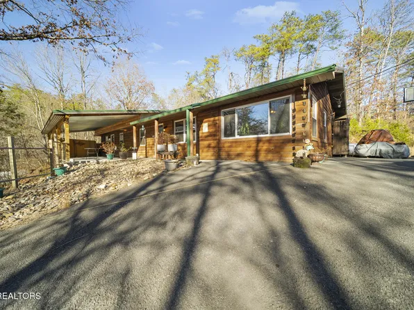 3305 Leonard Huskey Ln, Pigeon Forge, TN 37863