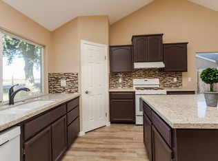 124 Fransil Ln, Turlock, CA 95380