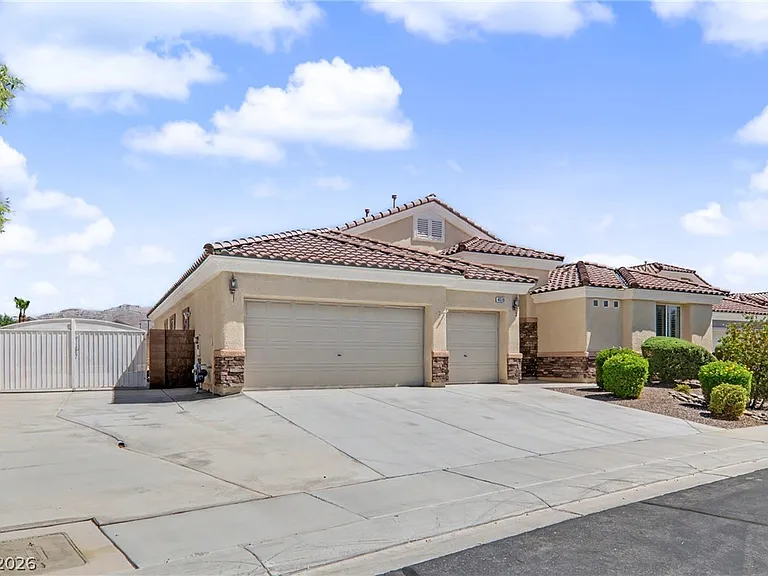 4516 Sea Dream Ave — Photo 2