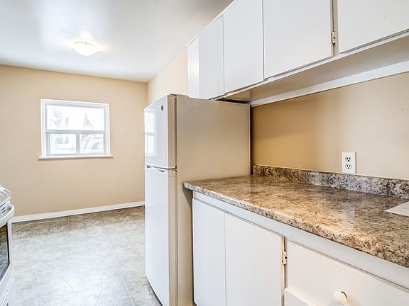 5th image of 260 Randolph Pl #Bachelor