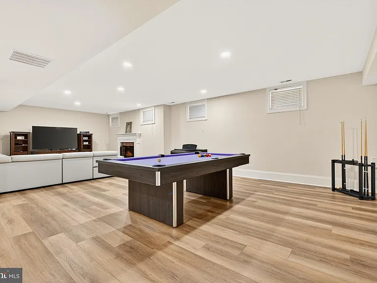 9860 Palace Green Way — Photo 48