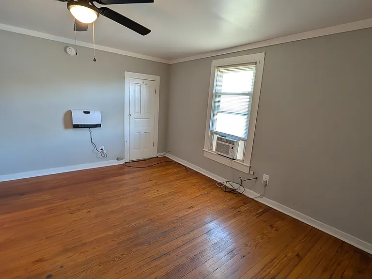 1206 S Salisbury St — Photo 5