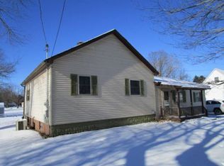 1176 S Main St, Canton, IL 61520