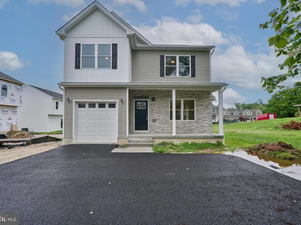 816 Essex Ave, Essex, MD 21221