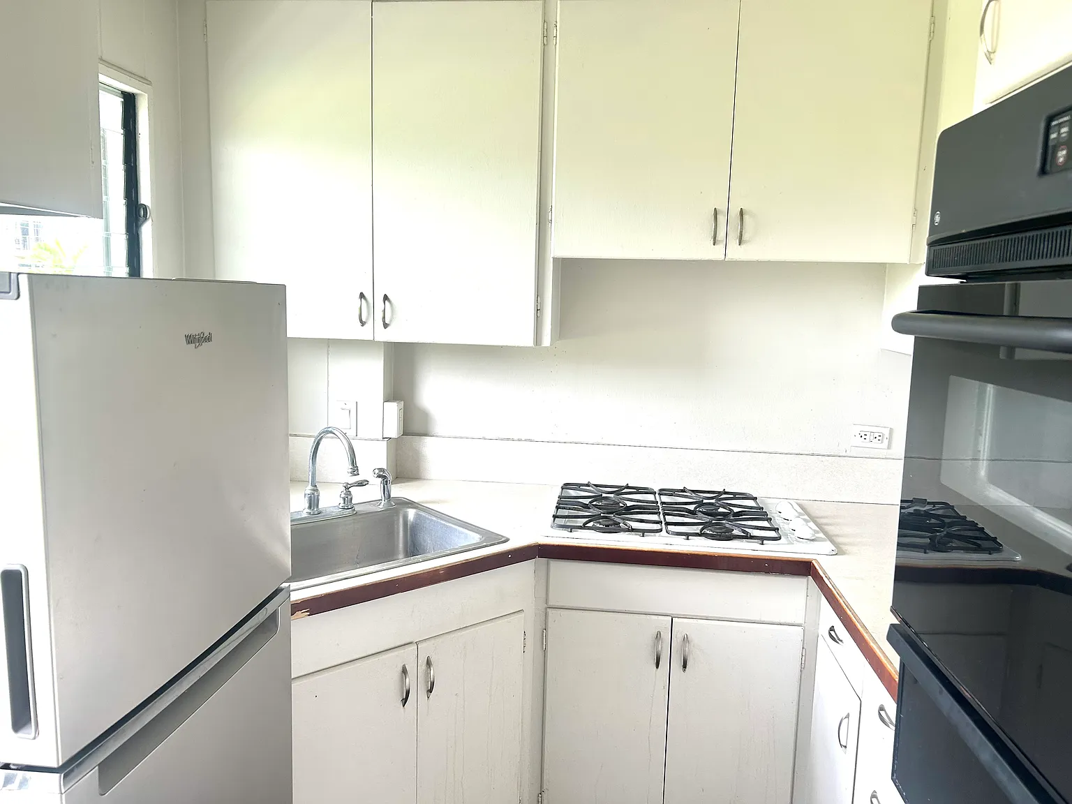2 bed, 600 sqft, $2,400 — Photo 4