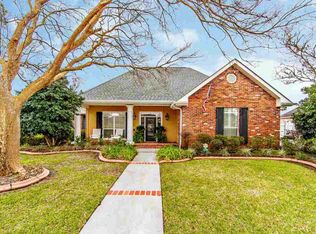 170 Meandering Way, Houma, LA 70360