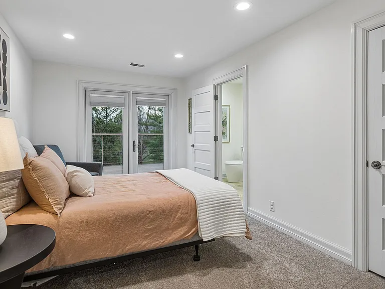 14341 Hamilton St — Photo 41