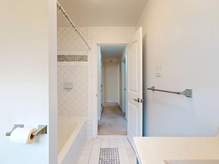 214 5th St N #1 — Photo 26