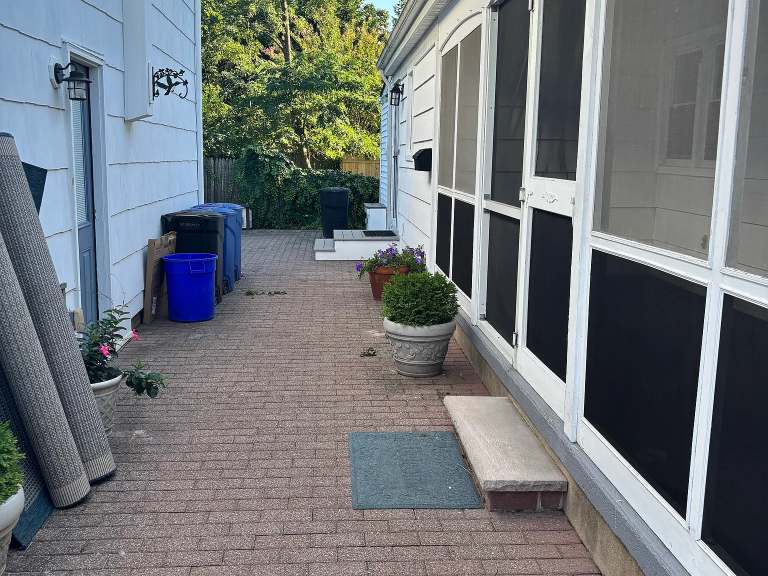 3 bed, 2566 sqft, $4,300 — Photo 3