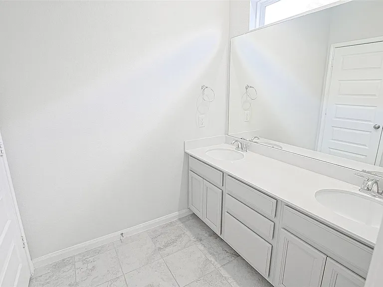 10005 Brickhouse Dr — Photo 26