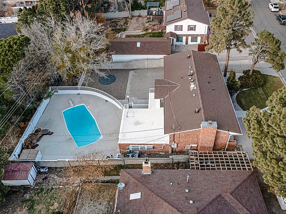 4th image of 4713 Huntington Dr NE