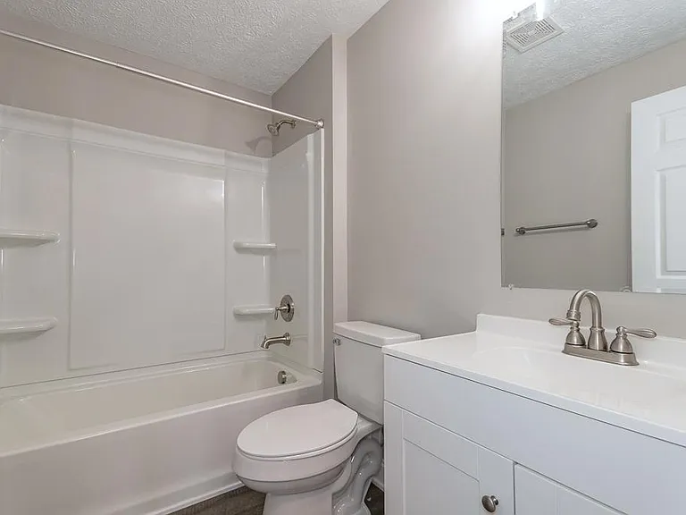 17011 Albers Ave #1 — Photo 12