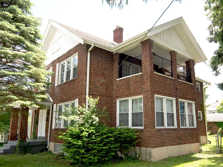 20 Pointview Ave #B — Photo 2