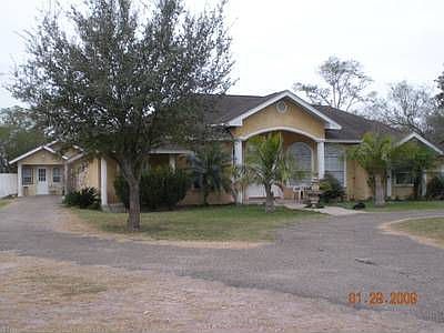 1st image of 3204 S Airport Dr