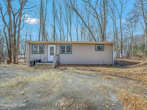 2208 Linden Ln, East Stroudsburg, PA 18302