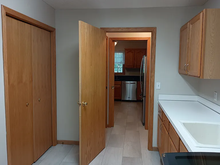 16137 Robbins Rd — Photo 7