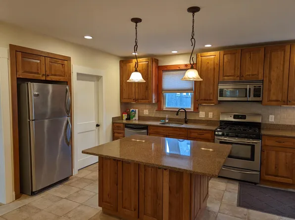 110 Dysart St, Quincy, MA 02169